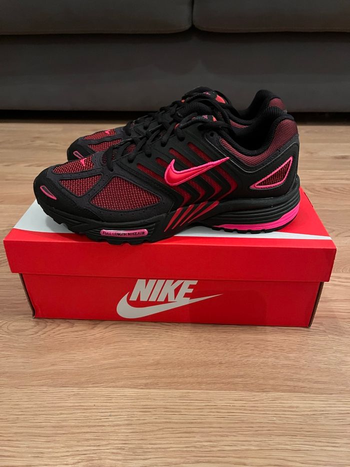 Nike Air Pegasus 2k5 Black Fire Red Noir rouge - photo numéro 2