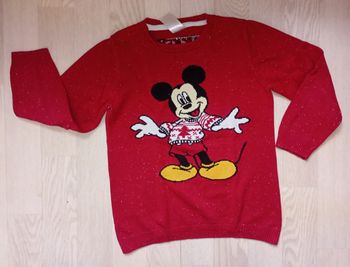 Pull bordeaux chiné Mickey Disney
T. 116 cm