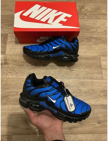 Nike tn yamaha bleu noir 40