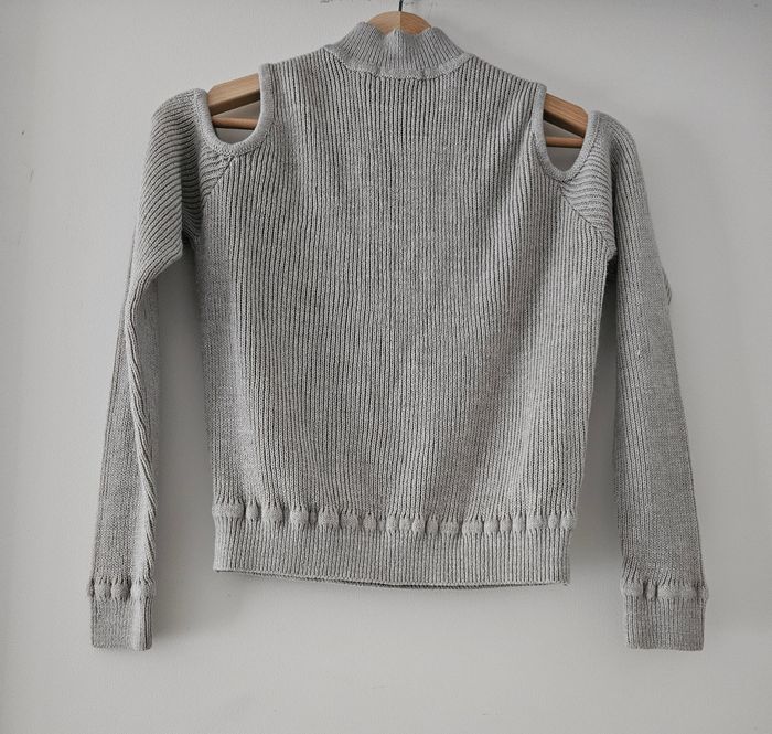 Pull avec épaules dénudées femme taille S - photo numéro 4
