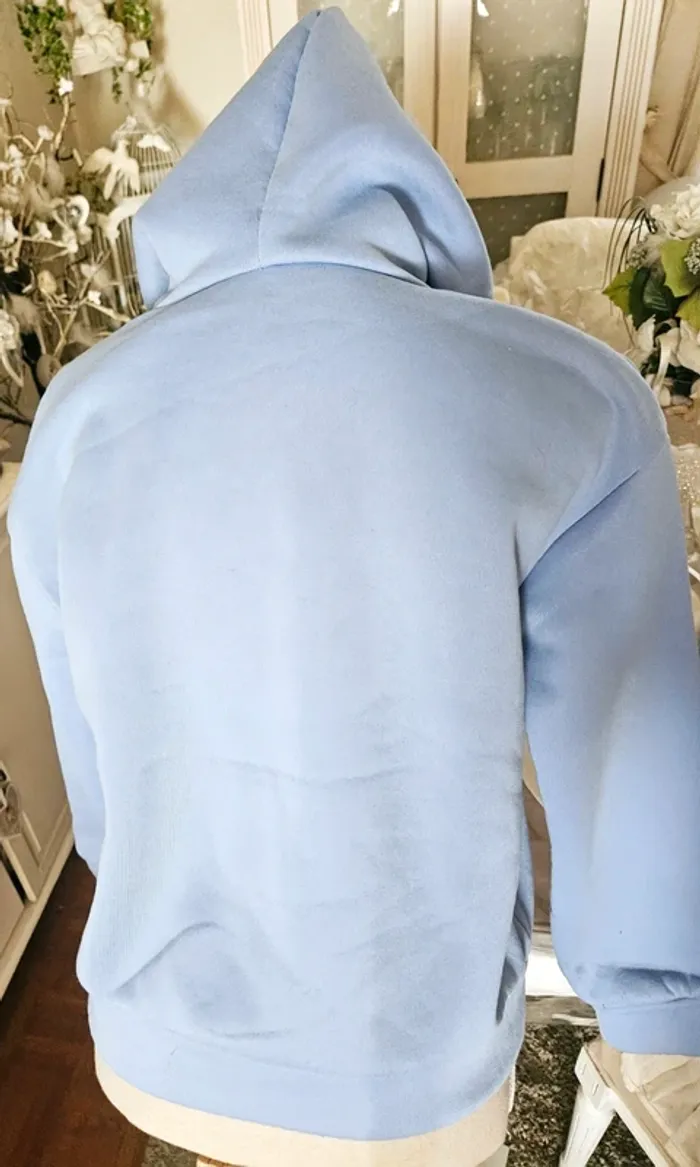 Sweat bleu ciel à capuche Shein Taille 36 ( plutôt M/L) Neuf - photo numéro 5