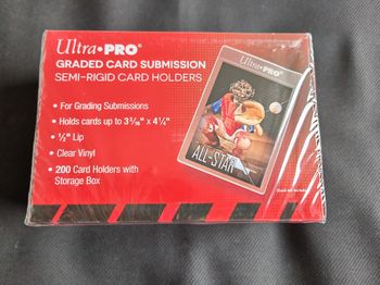 Boîte de 200 semi rigid card holders Ultra pro