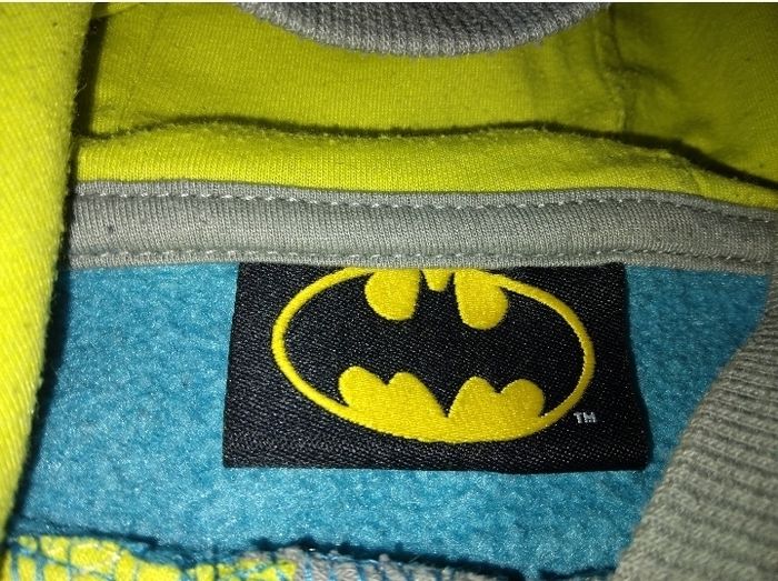 Sweat à capuche batman 3/4ans=>102cm en TBE - photo numéro 6
