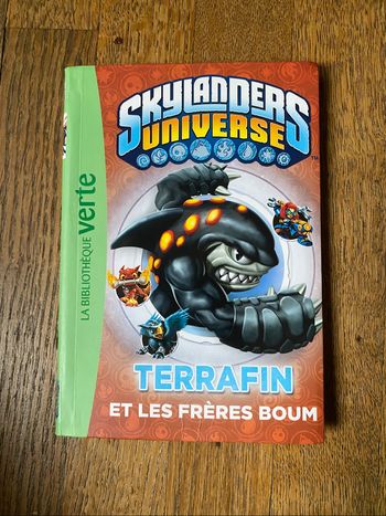 Livre Skylanders universe