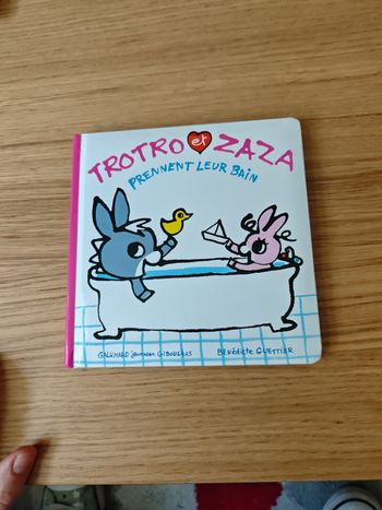 Livre Trotro et Zaza prennent leur bain 