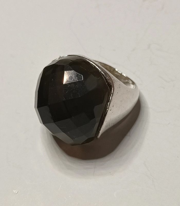 Tres grosse bague cocktail