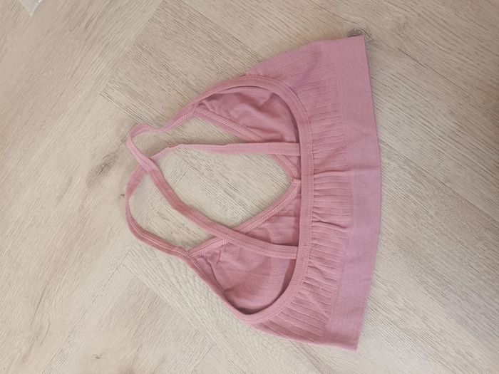 Brassière neuve rose taille s - photo numéro 3