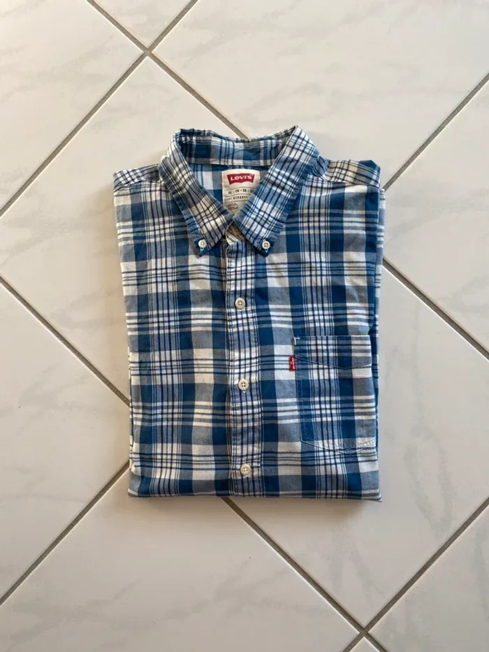 Chemise Levi’s à Carreaux Bleus – Taille XL – Parfait État