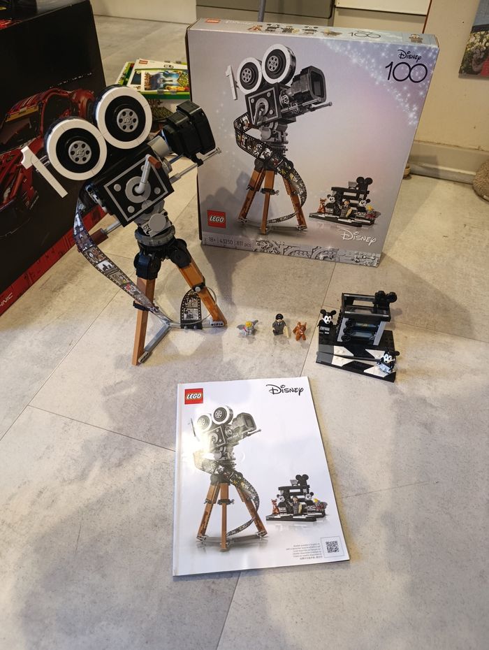 Lego la caméra hommage à Walt Disney