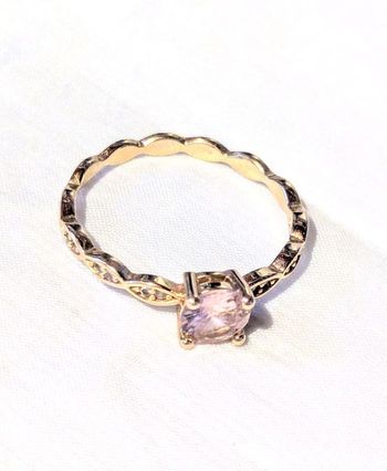 Bague Fine Tour Torsadé Pierre Rose Etincelante Zircon Socle Pierres Blanches Bijou Plaqué Or Femmes