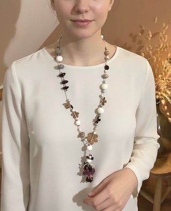 🌸 Collier fantaisie – Perles & fleurs – Sans marque – Très bon état 🌸