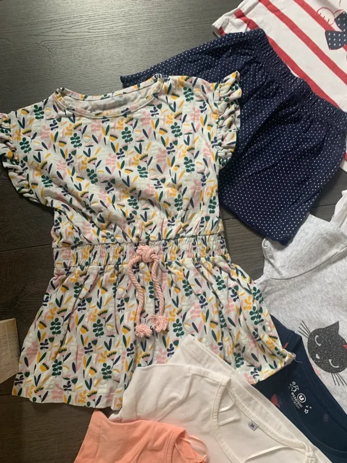 Lot de 15 vêtements fille 3 ans - photo numéro 2