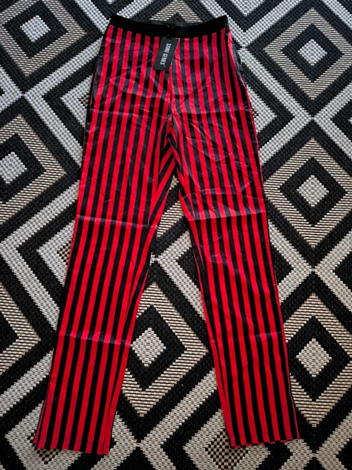 Pantalon rayé noir et rouge taille 34 neuf saint genies
