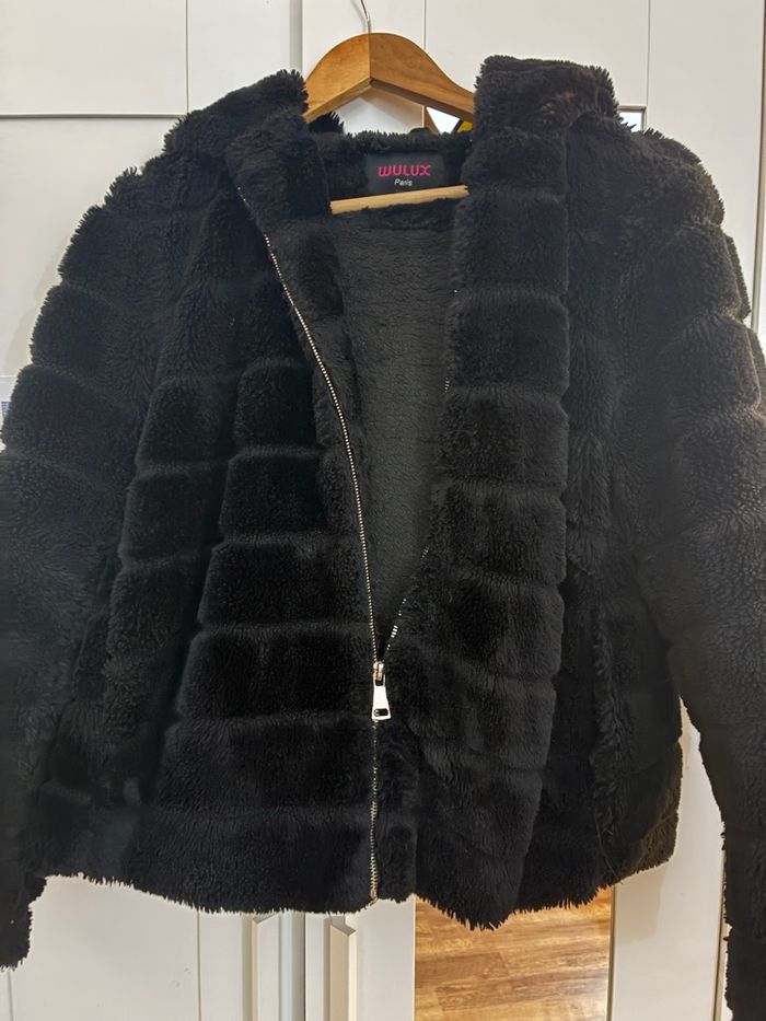 Manteau fausse fourrure