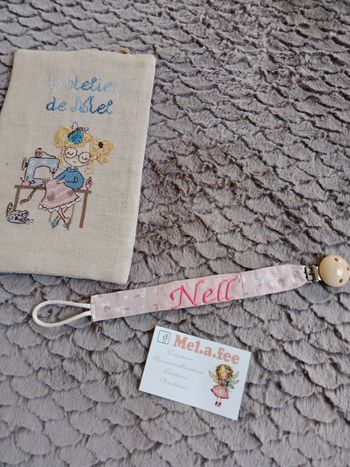 Attache tétine personnalisée