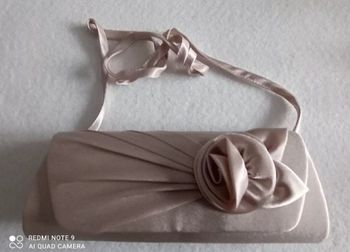 Pochette beige