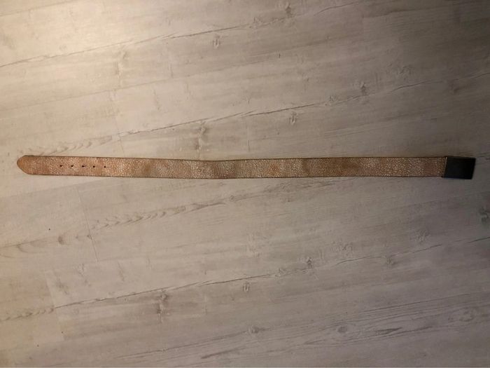 Ceinture épaisse « Saddler » en cuir craquelée blanc T85 portée 1 fois - photo numéro 5