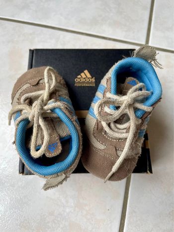 Baskets souples Adidas t.18