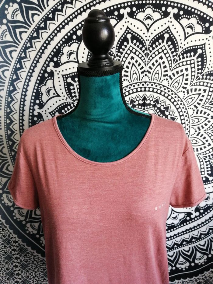 Tee-shirt vieux rose mandala blanc dans le dos et logo brodé / roxy / (XS) - photo numéro 3
