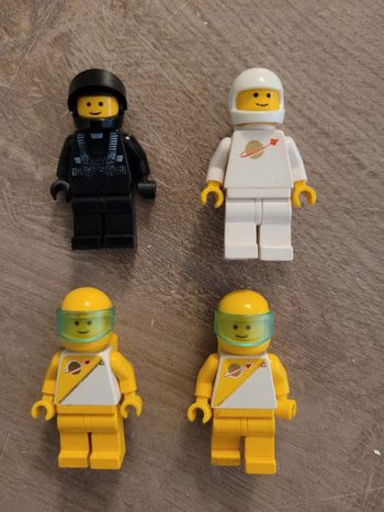 Lot lego figurines espace