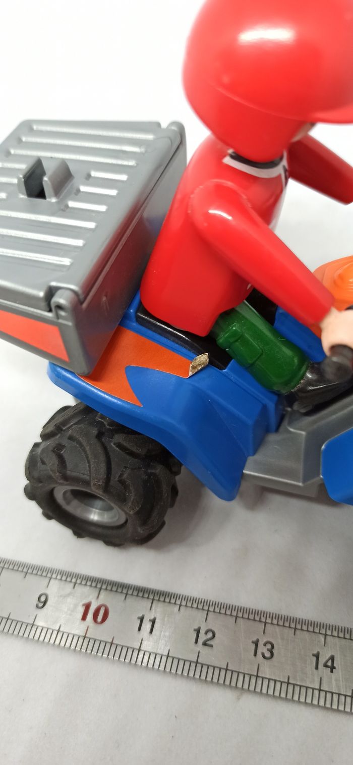 Homme secouriste avec quad à friction playmobil - photo numéro 4