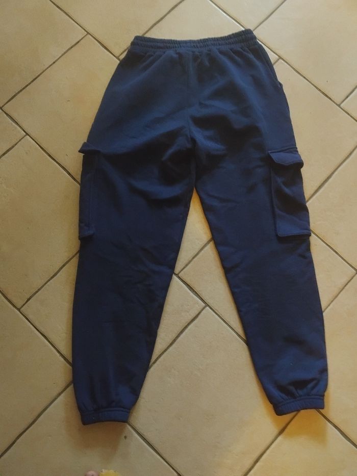 Jogging bleu - photo numéro 2