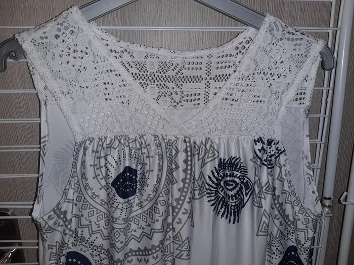 Jolie robe/ tunique blanche - photo numéro 3