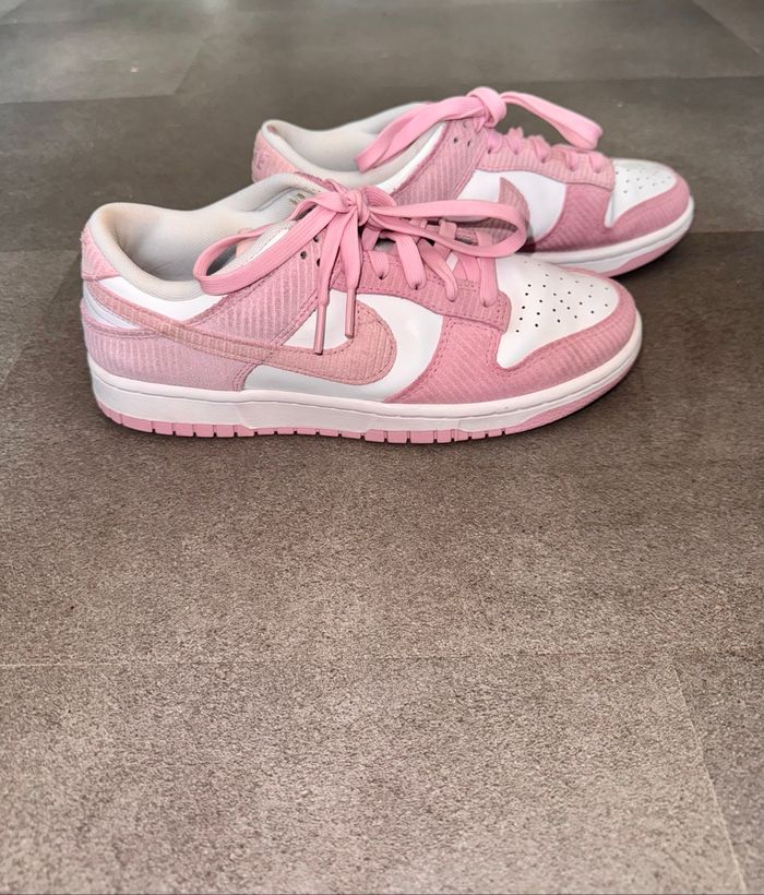 Nike rose