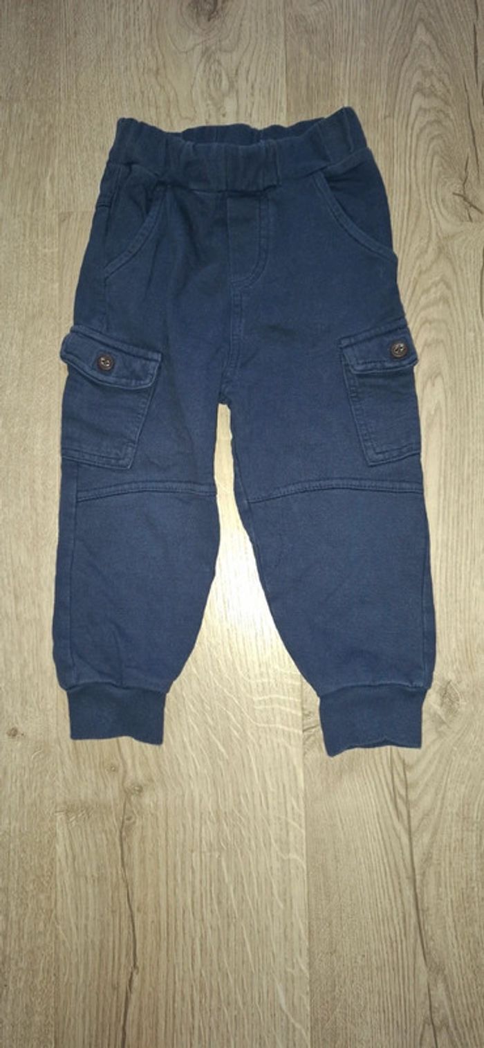Lot 4 pantalons 18mois dont 1 neuf - photo numéro 5