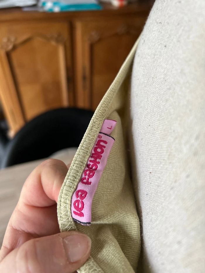 Débardeur Léa fashion ( lire annonce ) - photo numéro 3