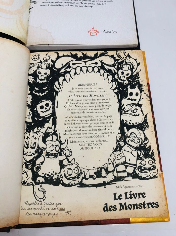 Lot de 2 livres Lego ( le livre des monstres et le livre du Spinjitzu) - photo numéro 5