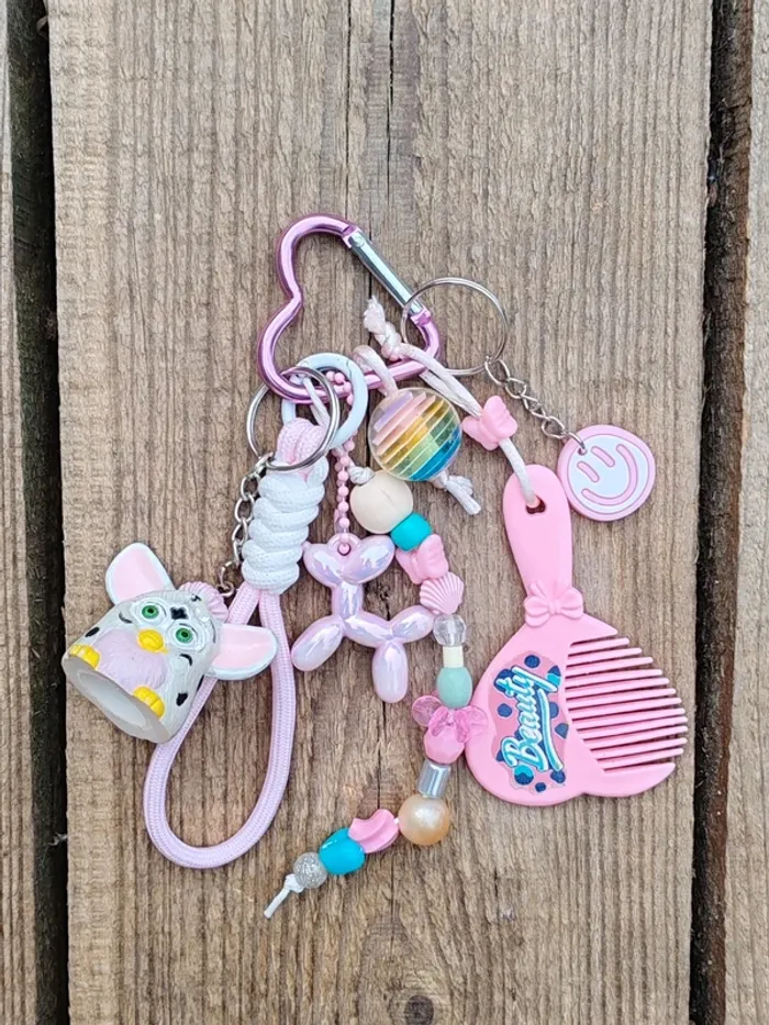 Bijou de sac gri-gri Furby rose et blanc - photo numéro 3