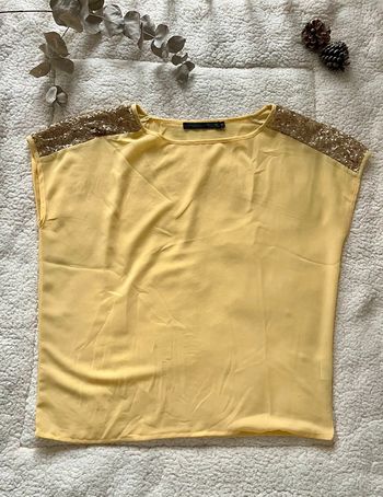 Top jaune fluide