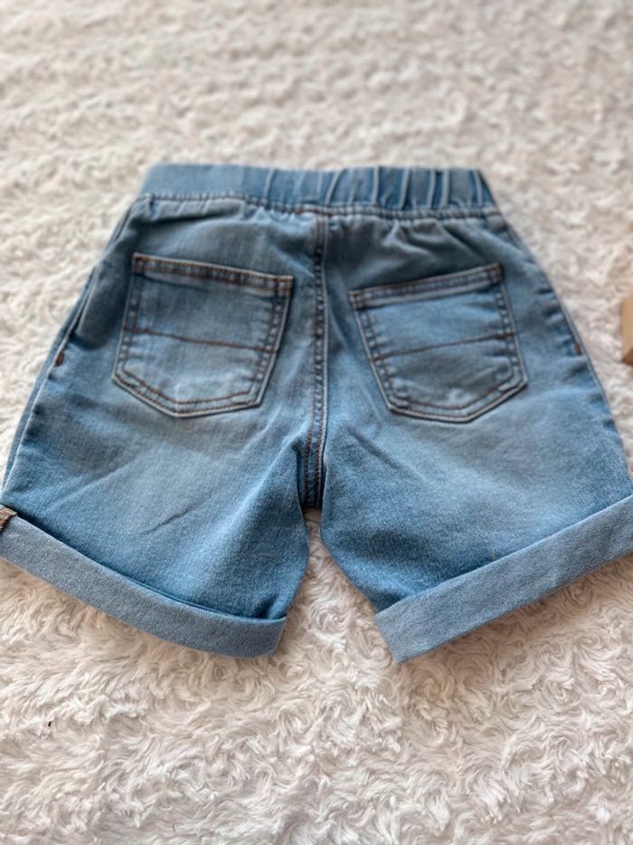 Short en jean neuf 6/9 mois - photo numéro 3