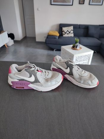 Chaussure air max pointure 31.5