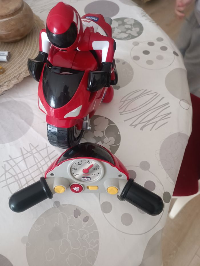 Moto  téléguidé Chicco - photo numéro 3