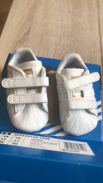 Basket Adidas taille 17 Mixte