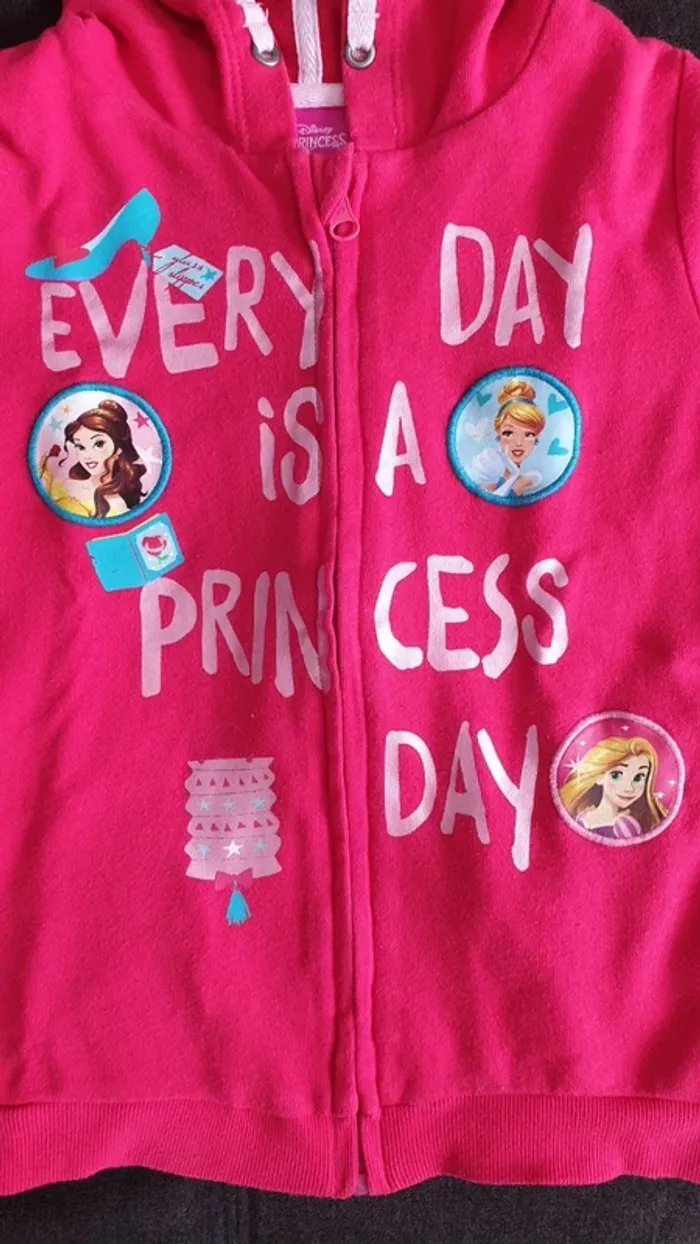 Veste Princesses Disney 7 ans - photo numéro 2