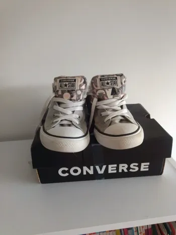 Baskets Converse taille 34 grises
