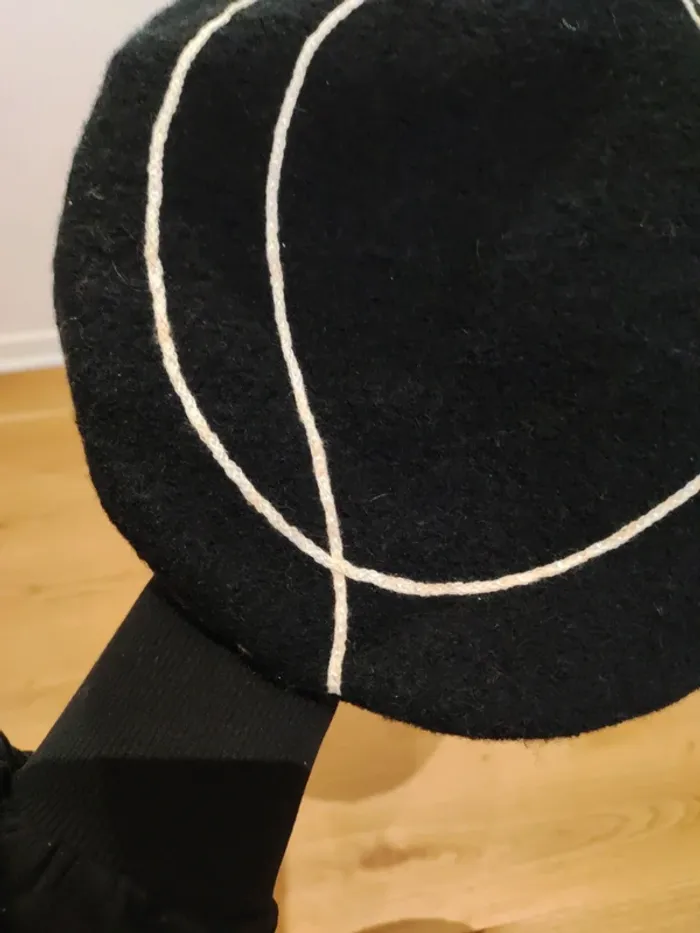 Béret noir et écru - photo numéro 5