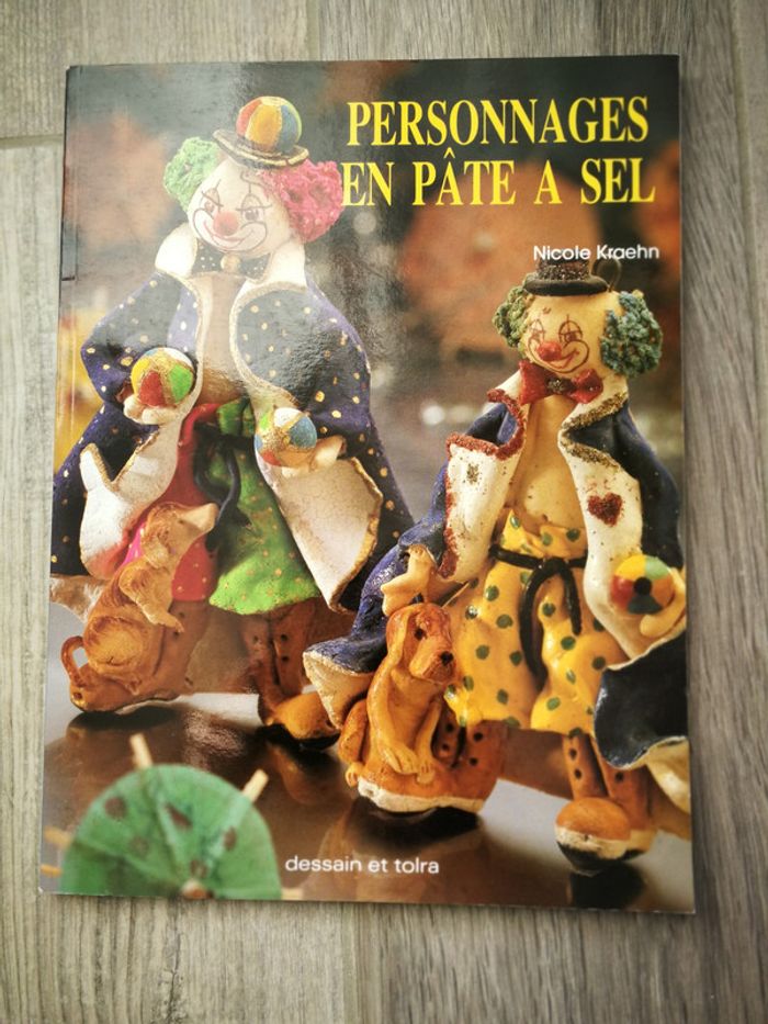 Livre personnages en pâte de sel
