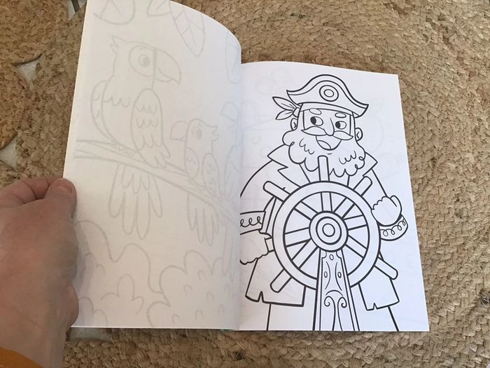 Livre 36 pages coloriages Pirates - photo numéro 2