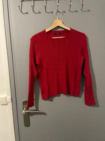 Petit pull rouge
