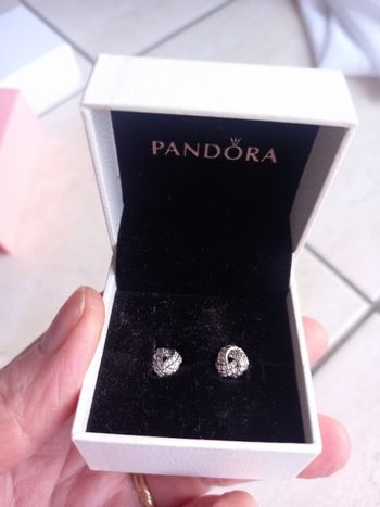 Boucles d'oreilles Pandora neuves