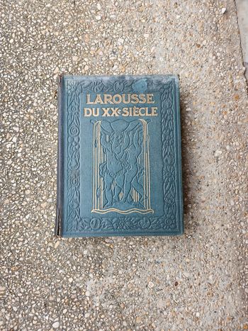 Livre Larouse du XXe siecle A-Carm