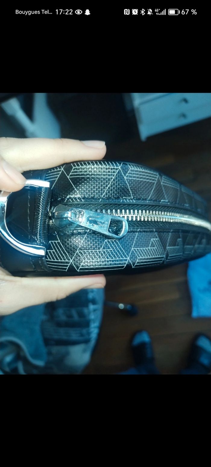 Sacoche lacoste neuve - photo numéro 4