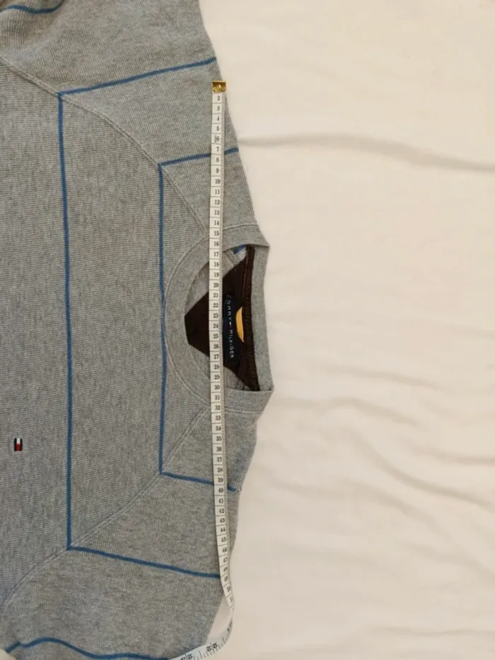 Jolie pull/Sweat gris tommy Hilfiger taille S homme rayé - photo numéro 4