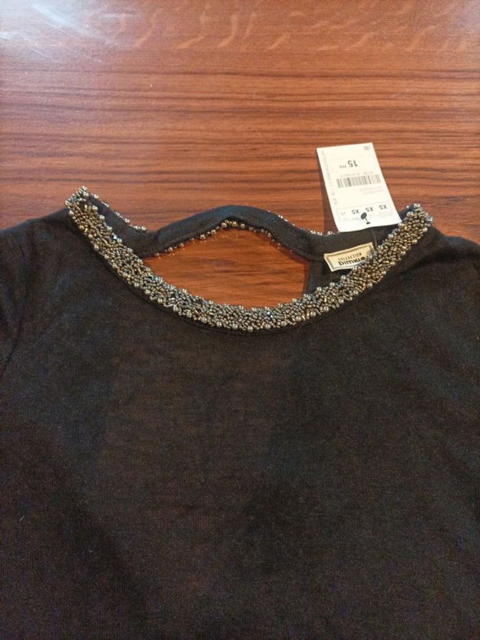 Petit pull noir femme avec encolure perles argentées taille XS - photo numéro 4