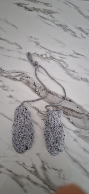 Lot 2 paires de moufles