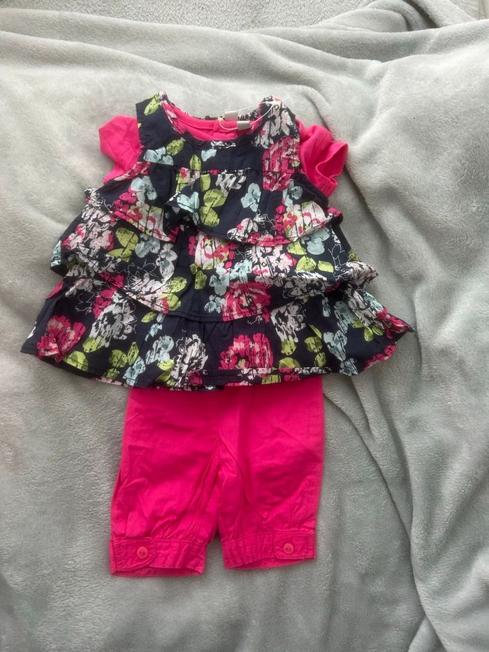 Ensemble bébé fille neuf 3 mois